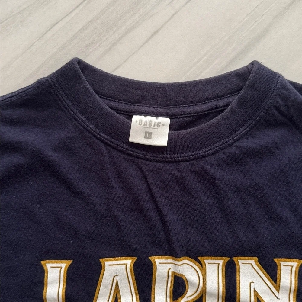 Vintage Men’s Short Sleeved T Shirt Lapin Kulta Logo in White and Gold Size L